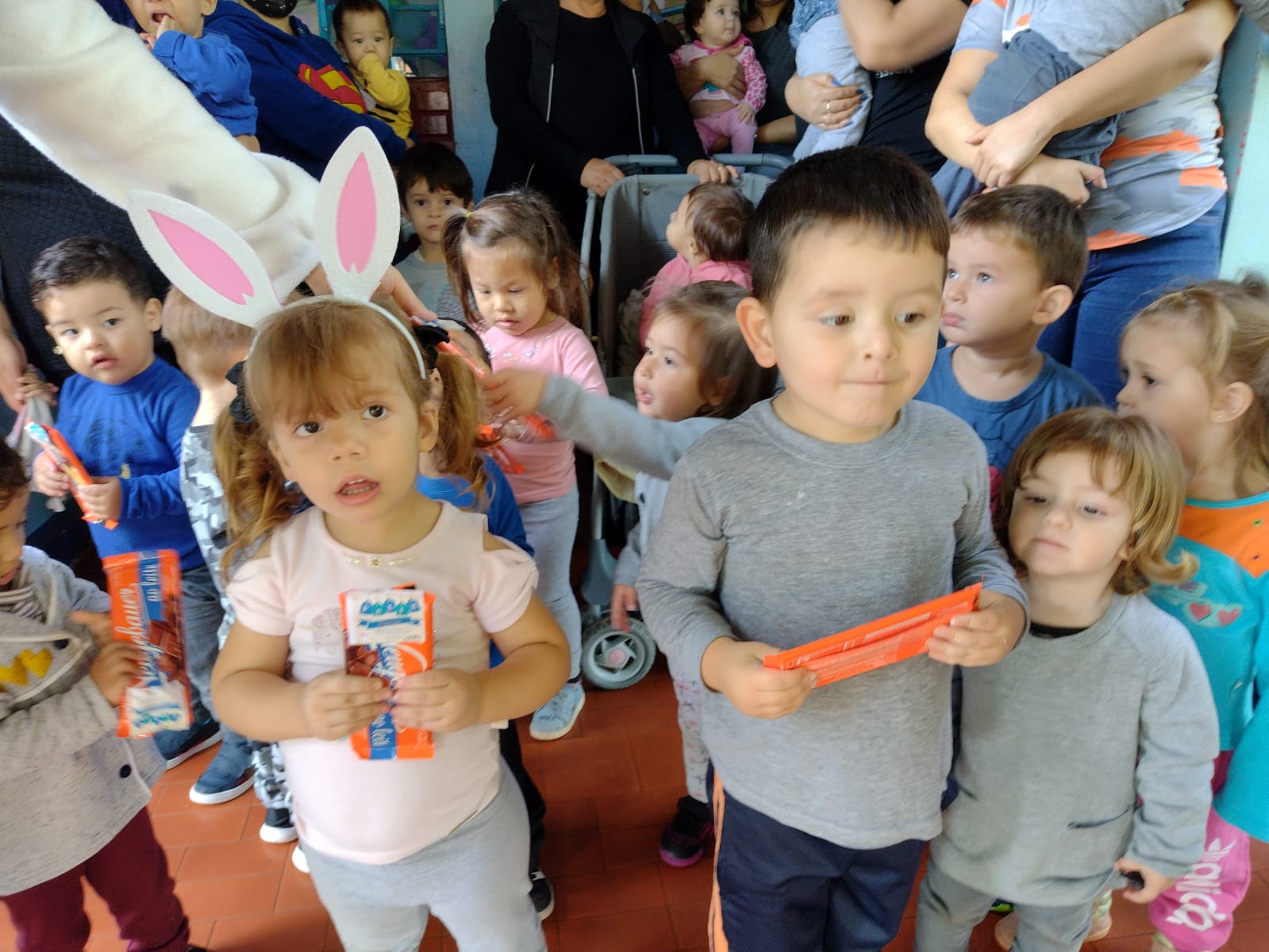 Governo Municipal promove “Caravana de Páscoa” nas escolas